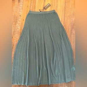 NWT Current Air Sweater Skirt - Size XS